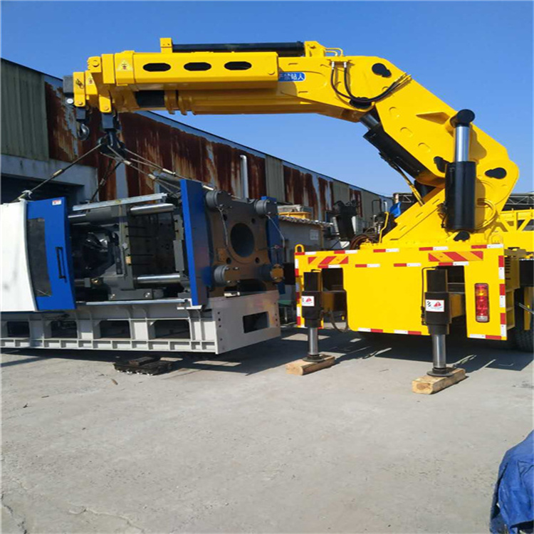 万载县 大吨位折臂吊出租费用解析：一小时租赁多少钱