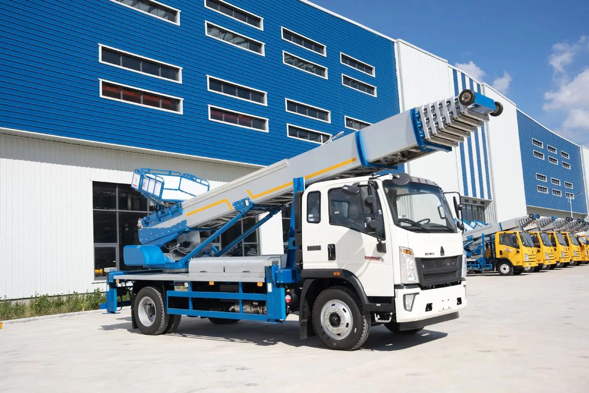 万载县出租云梯车高空作业车 建筑垃圾搬运