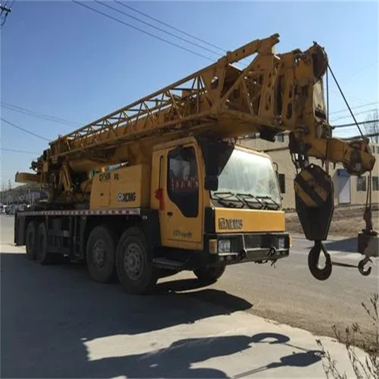 万载县吊车吊挖机的正确办法